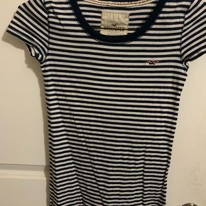 Small Hollister shirt